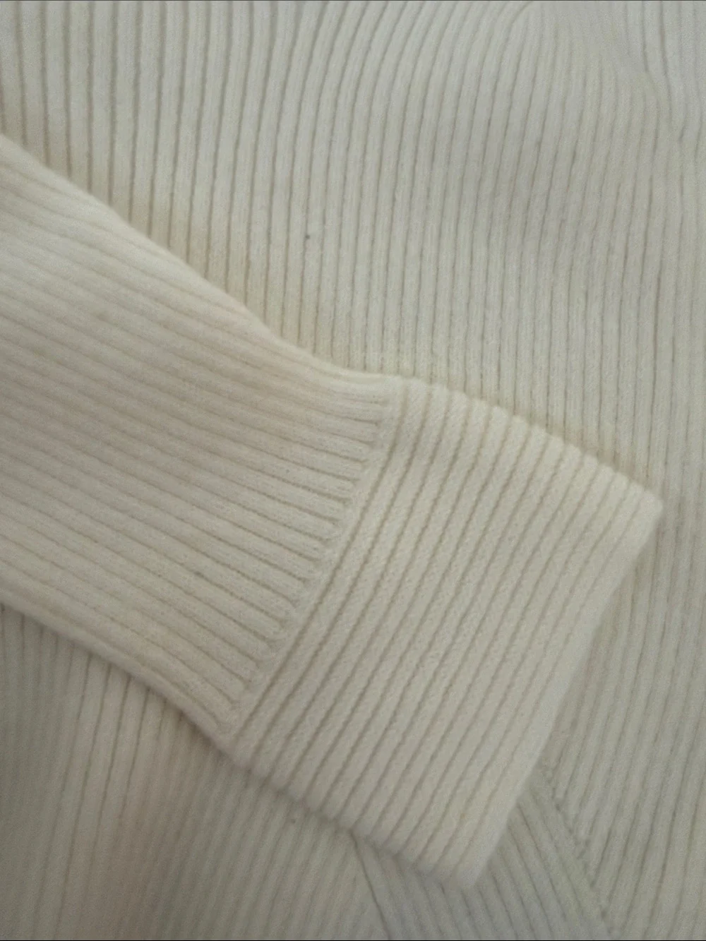 ****Lacoste Cream Ribbed Mock Neck Sweater Top - Picture 7 of 7